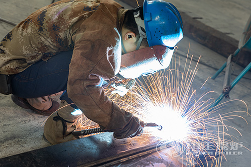 5噸生物質(zhì)鍋爐價格 ，呼倫貝爾市10噸生物質(zhì)蒸汽鍋爐多少錢